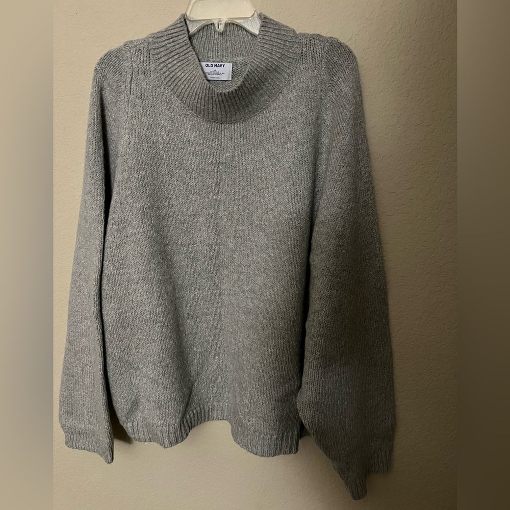 Mock-neck gray sweater